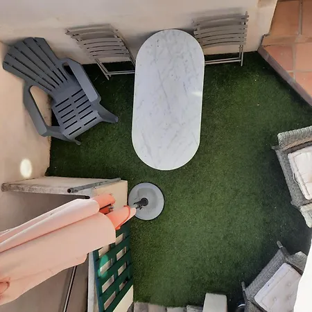 La Petite Vigneronne